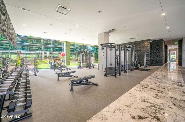 Building Photo - 7180 E Kierland Blvd