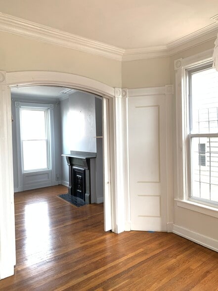 Living room view to bedroom - 22 Lyon St