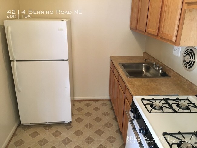 Building Photo - 4214 benning Rd NE