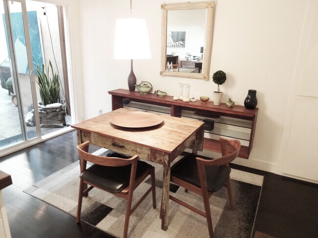 Dining room/Patio - 1010 Palm Ave