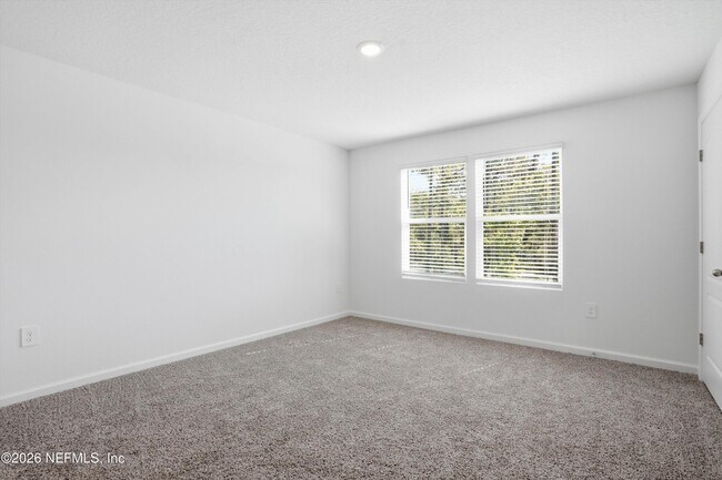 Building Photo - 32 Pasadena Dr