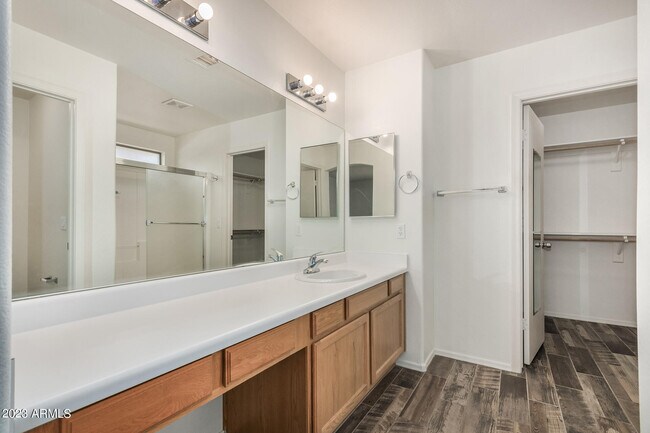 Building Photo - 8617 W Vogel Ave