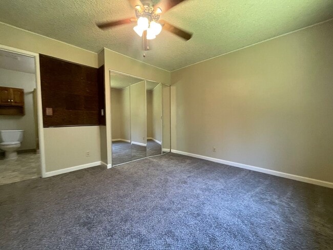 Building Photo - Southwood Home