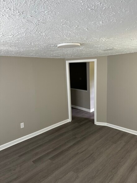 Building Photo - 1130-12 10th Ave