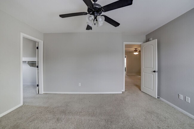 Building Photo - 5 Bed | 2.5 Baths | Broken Arrow