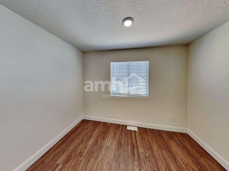 Building Photo - 7401 S Copper Rim Dr