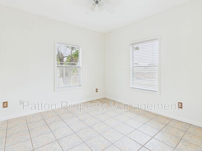 Building Photo - 745 N Aldredge St