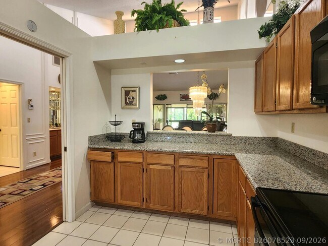 Building Photo - 2649 Emerald Way Cir