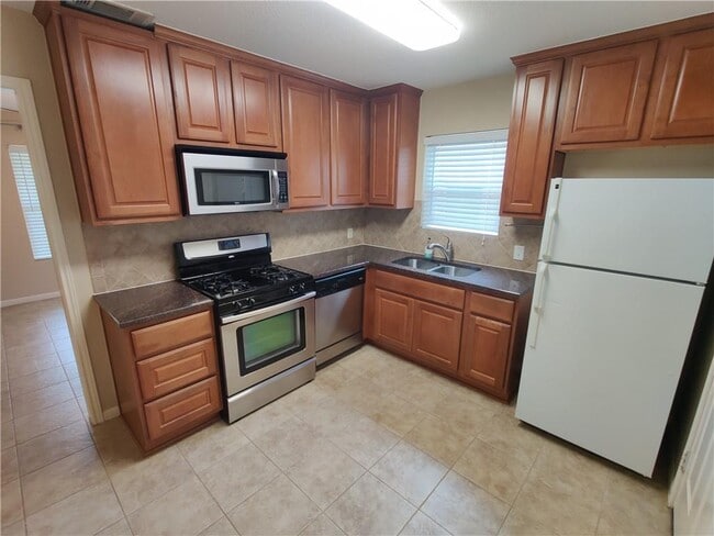 Building Photo - 300 Wilmes Dr