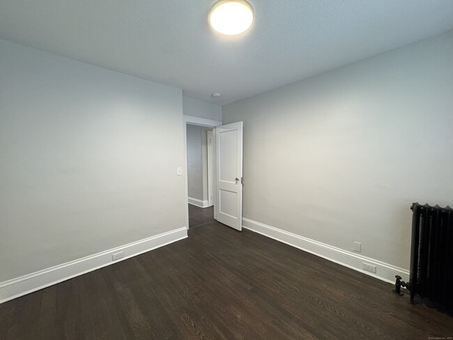 Building Photo - 31 Nesbit Ave