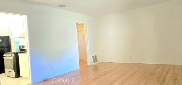 Building Photo - 1230 N Altadena Dr