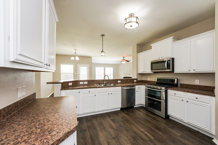 Building Photo - 1302 Havenrock Dr
