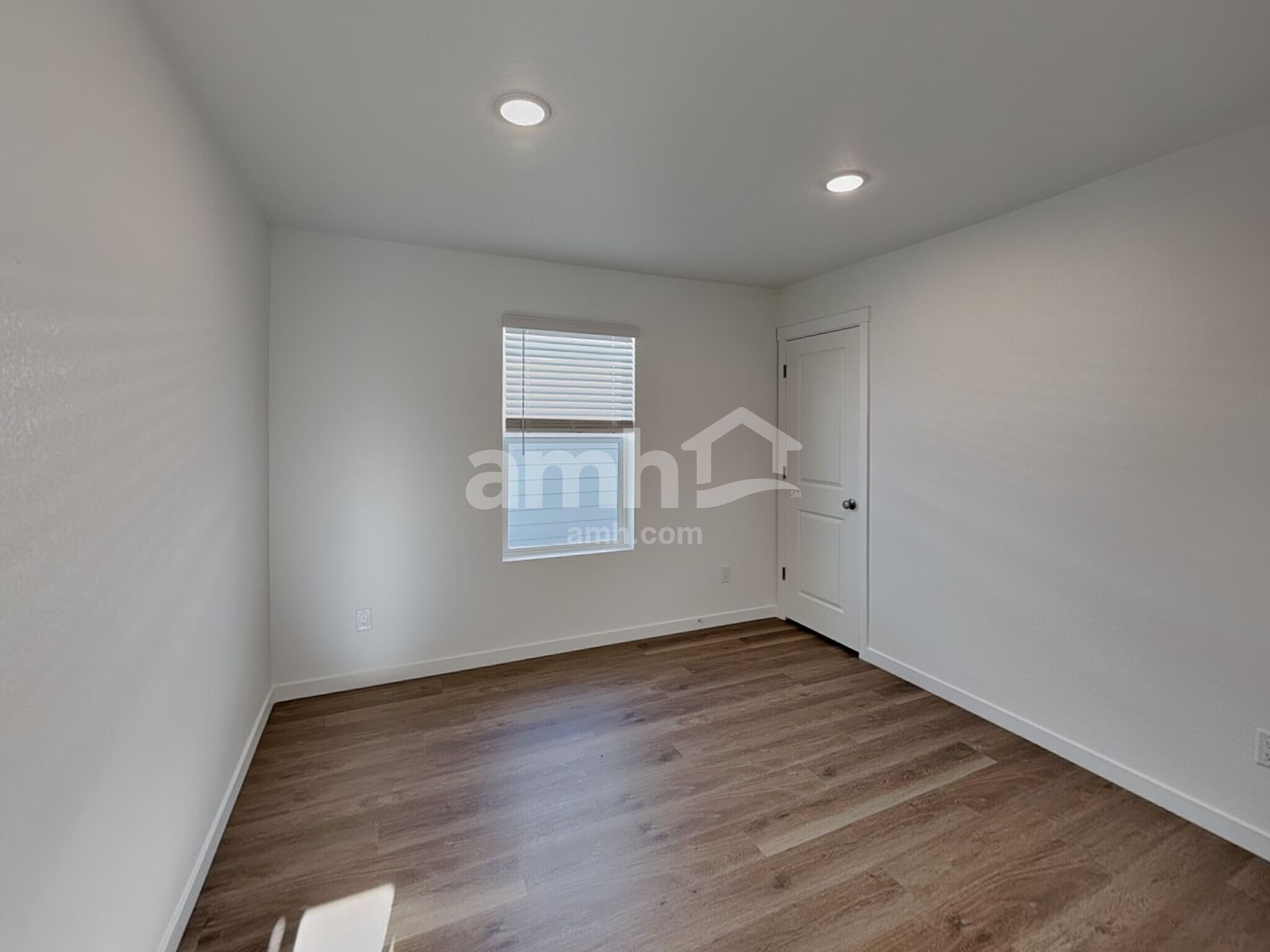 Building Photo - 350 N Addison Way