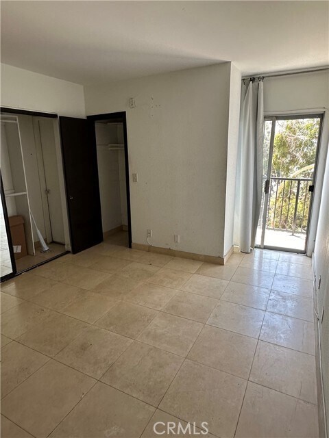 Building Photo - 3949 Los Feliz Blvd