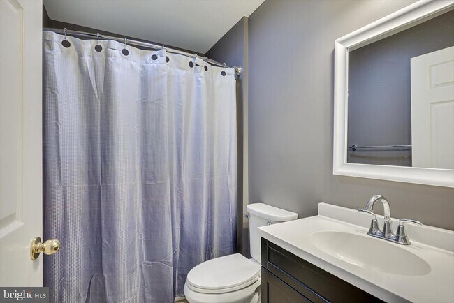 Building Photo - 268 Kempsey Dr