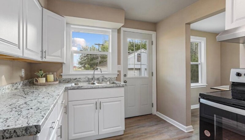 Building Photo - 599 Morris Ave