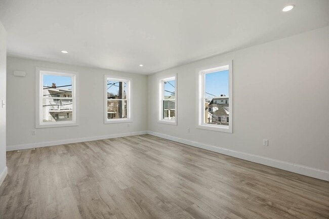 Building Photo - 23 Blake St