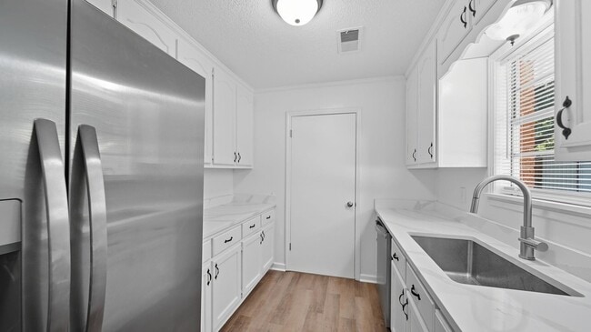 Building Photo - 1517 Michael St