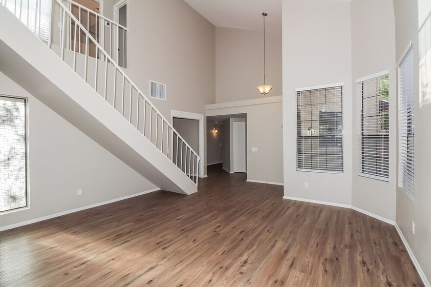 Building Photo - 3054 W Artebella Way