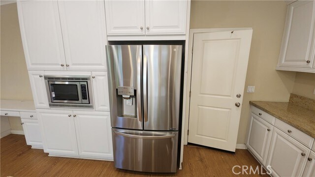 Building Photo - 32 Loquat