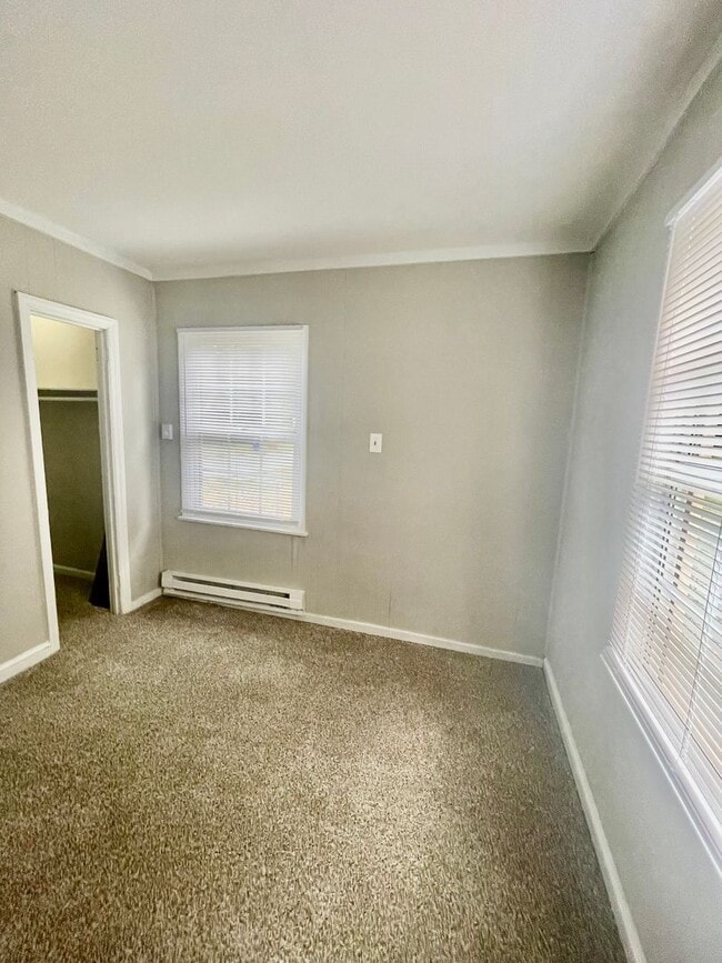 Building Photo - Don't miss out on this  2 bedroom 1 bath home . Located in Lincolnton .