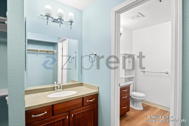 Building Photo - 714 Waterford Pl