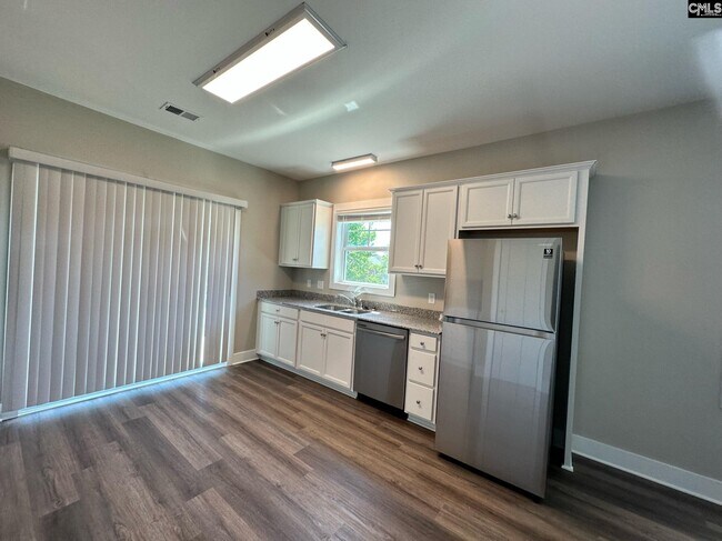 Building Photo - 309 Galaxy Ln