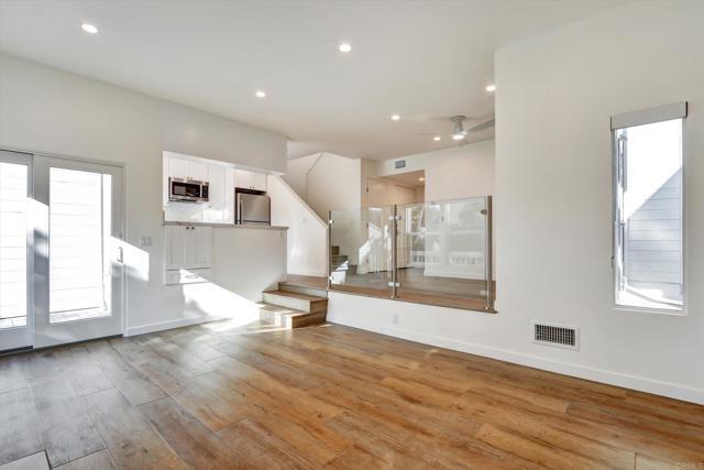 Building Photo - 410 Stratford Ct