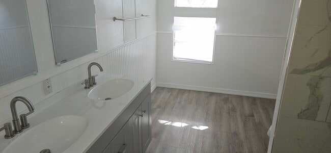 Building Photo - 2541 Holly Hill Grove Rd 1