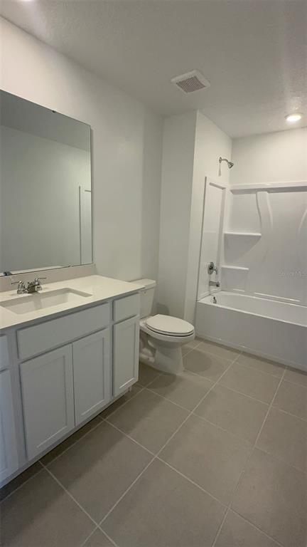 Building Photo - 3767 Bergamot Blvd