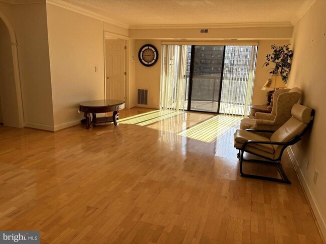 Building Photo - 8380 Greensboro Dr