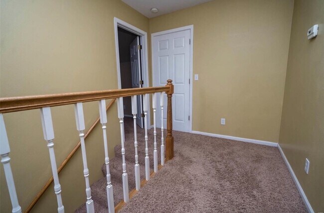 Building Photo - *~*Gorgeous Home, Located in Waynesville*~*