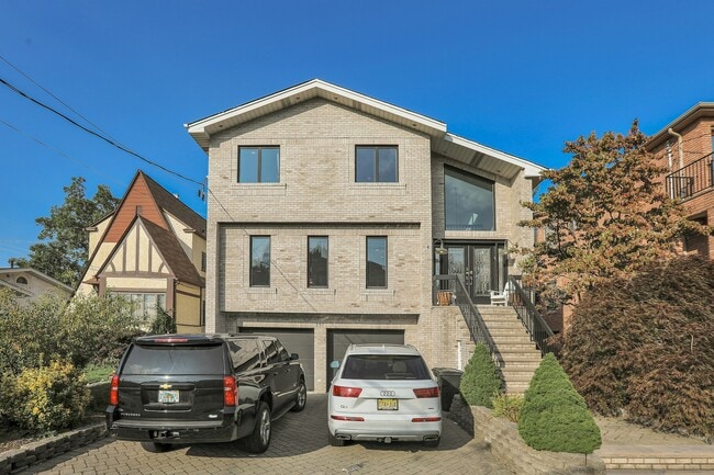 Building Photo - 357 Tom Hunter Rd