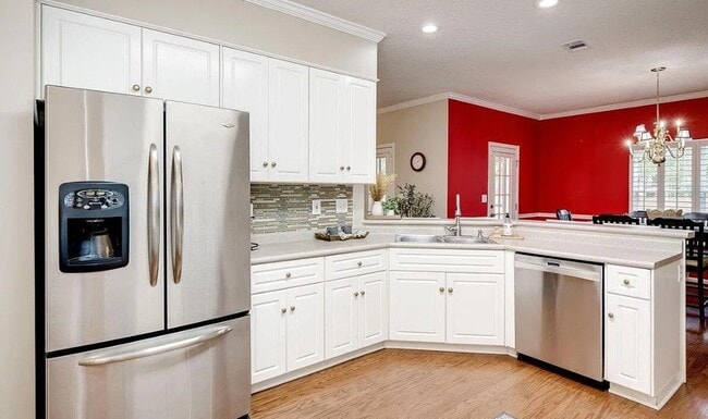 Building Photo - 3106 Clarendon Ct