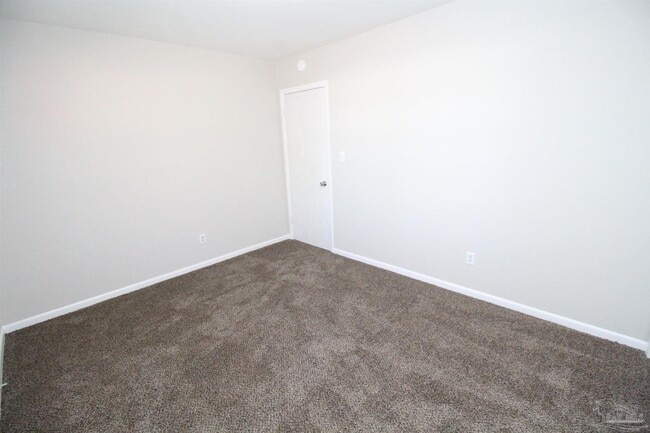Building Photo - 1447 E Burgess Rd