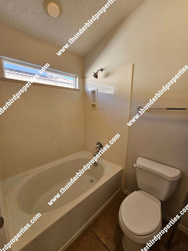 Building Photo - Available NOW! 4 Bedroom - 2.5 Bathroom - ...