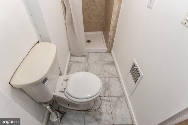 Building Photo - 2031 Wakeling St