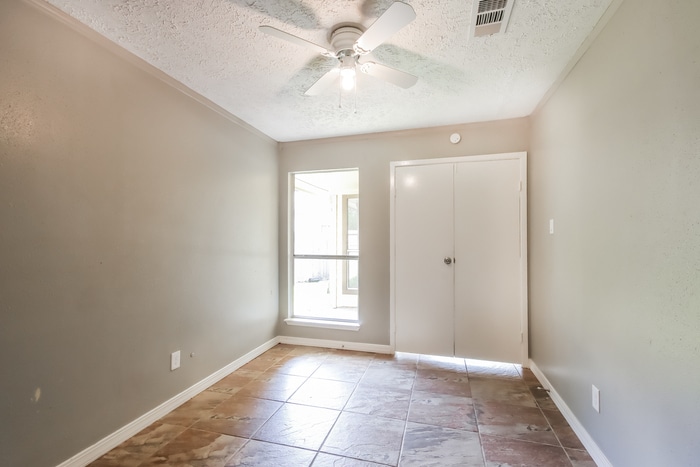 Building Photo - 3117 Oak Rock