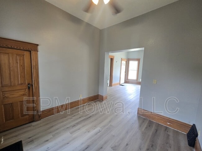 Building Photo - 301 Leland Ave