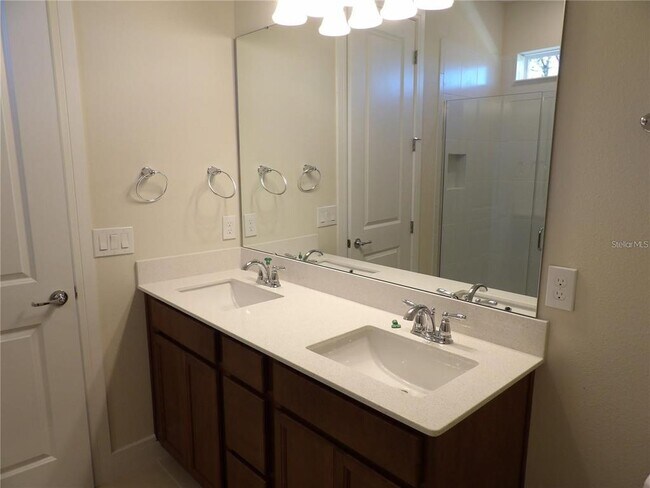 Building Photo - 17469 Back Bay Ct