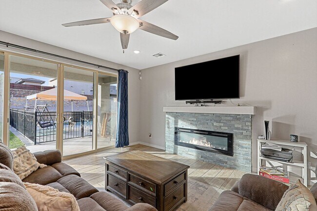 Building Photo - Coming Soon!