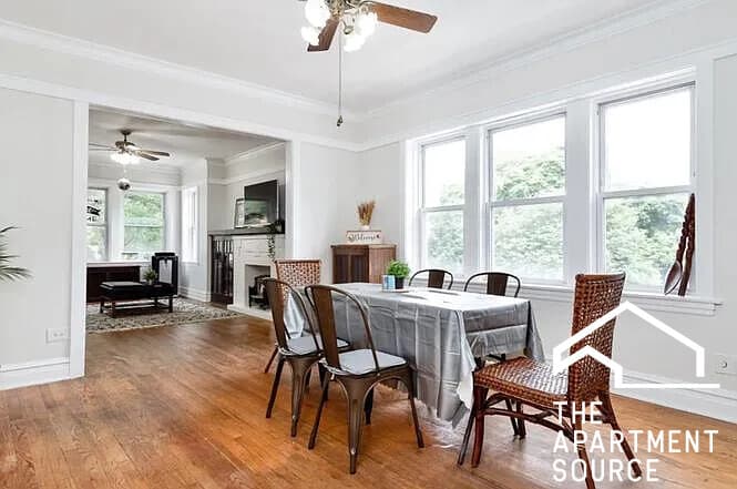 Primary Photo - 5021 W Belden St