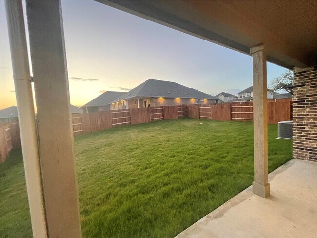 Building Photo - 1905 Armitas Ter