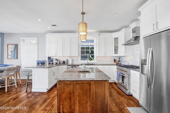 Building Photo - 206 N Lagoon Rd