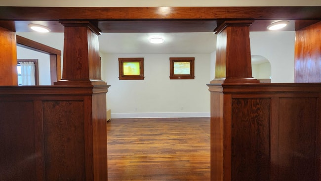 Building Photo - Now showing! Updated 4BR  1 bath house!