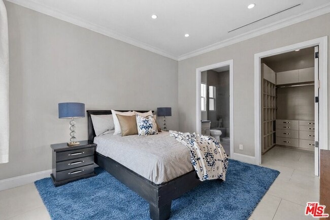 Building Photo - 12419 Erwin St