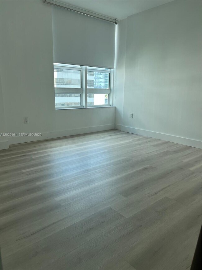 Building Photo - 951 Brickell Ave