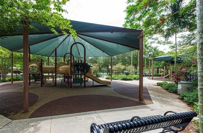 Building Photo - 3500 Oaks Clubhouse Dr