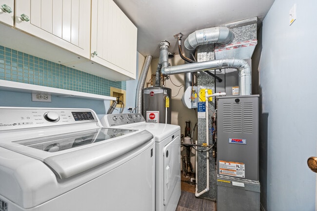 Building Photo - 120 White Birch Ln