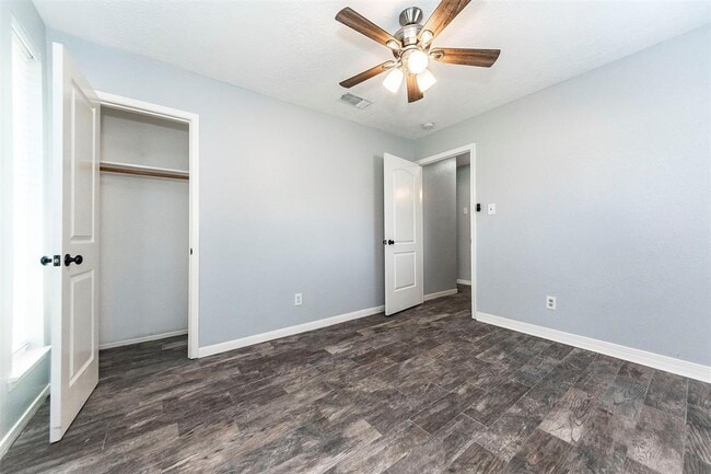 Building Photo - 405 Bellmar Ln